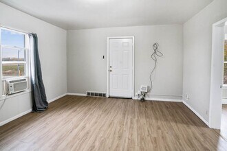 Building Photo - 1632 Waterloo Rd