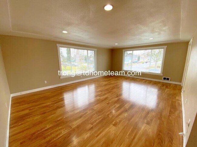 Foto del edificio - 5302 S Pine St