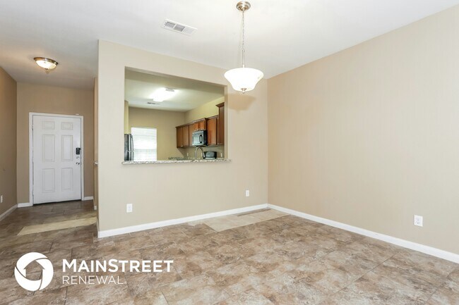 Building Photo - 628 Lazy Crest Dr