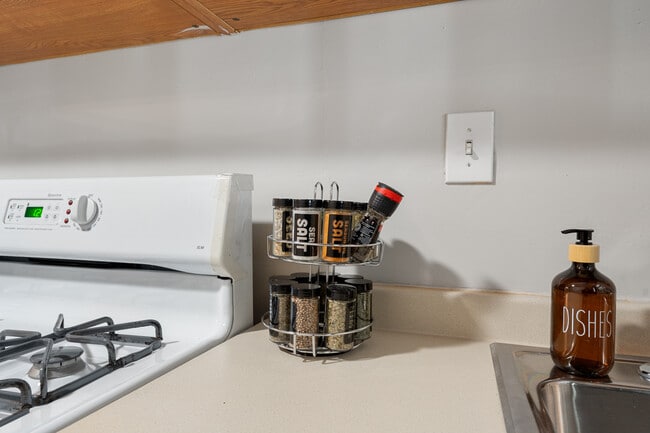 Photo - 1707 29th St SE Apartment