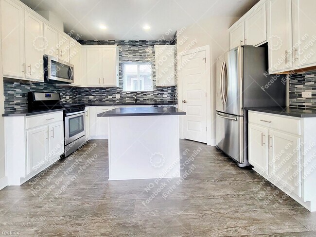 Building Photo - 2 br, 2.5 bath House - 1920 Dinsdale Ln