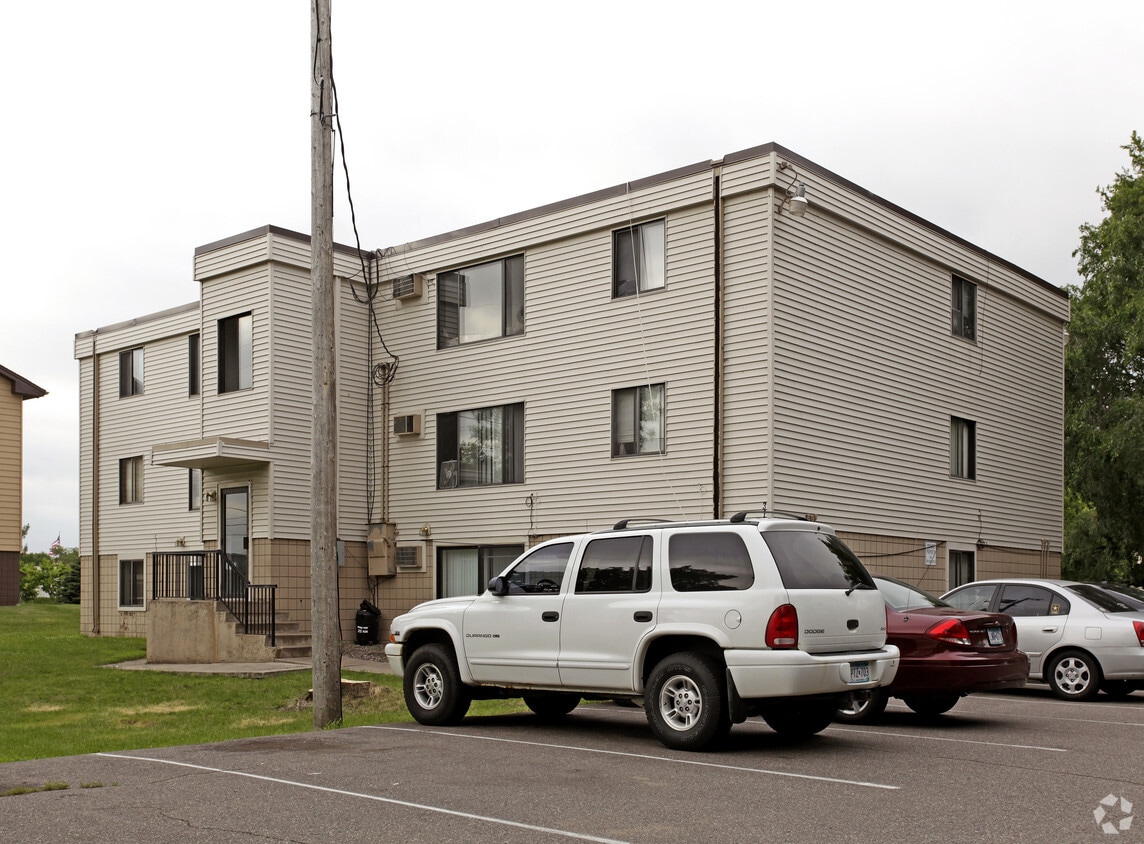 Primary Photo - 318 6th St W