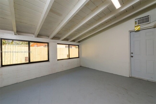 Foto del edificio - 7830 SW 99th St