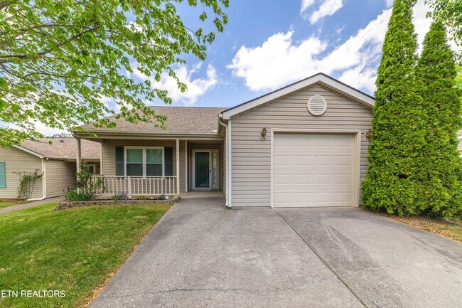 Foto del edificio - 8613 Little Field Way