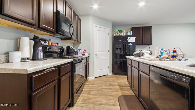 Foto del edificio - 7123 Penn Way