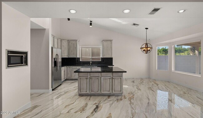 Foto del edificio - 11446 N 109th St