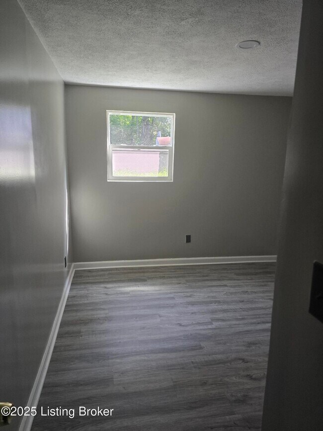 Foto del edificio - 3421 Shanks Ln