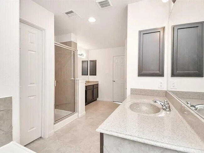 Building Photo - 6411 Atlasridge Dr