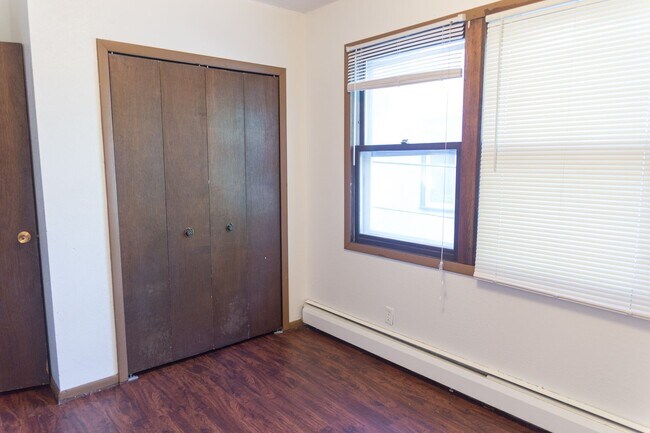 Foto del edificio - 513-8TH