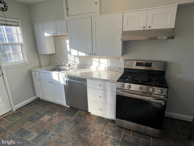 Foto del edificio - 829 Southridge Rd