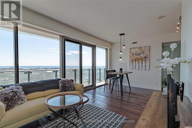 Photo du bâtiment - 390 Cherry St