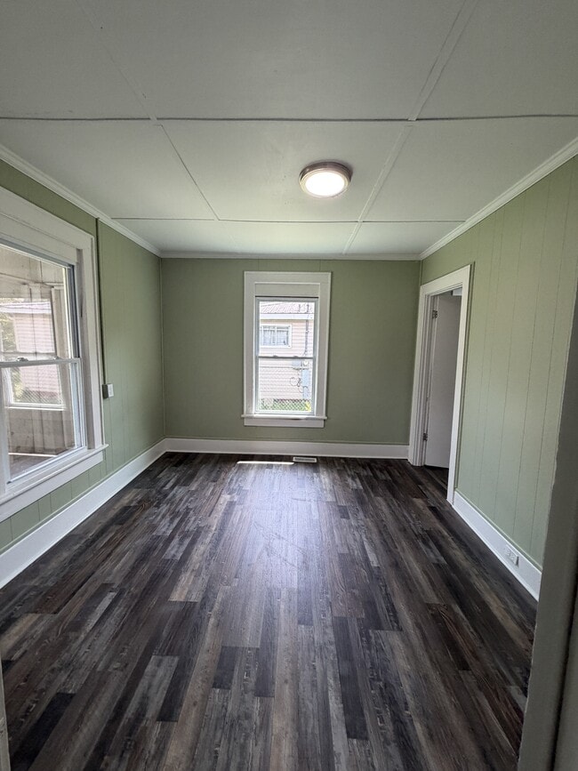 Building Photo - 714 Henderson Ave