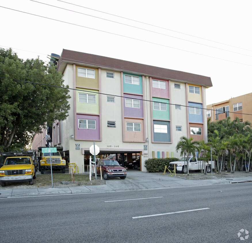 Foto del edificio - Monte Carlo Apartments