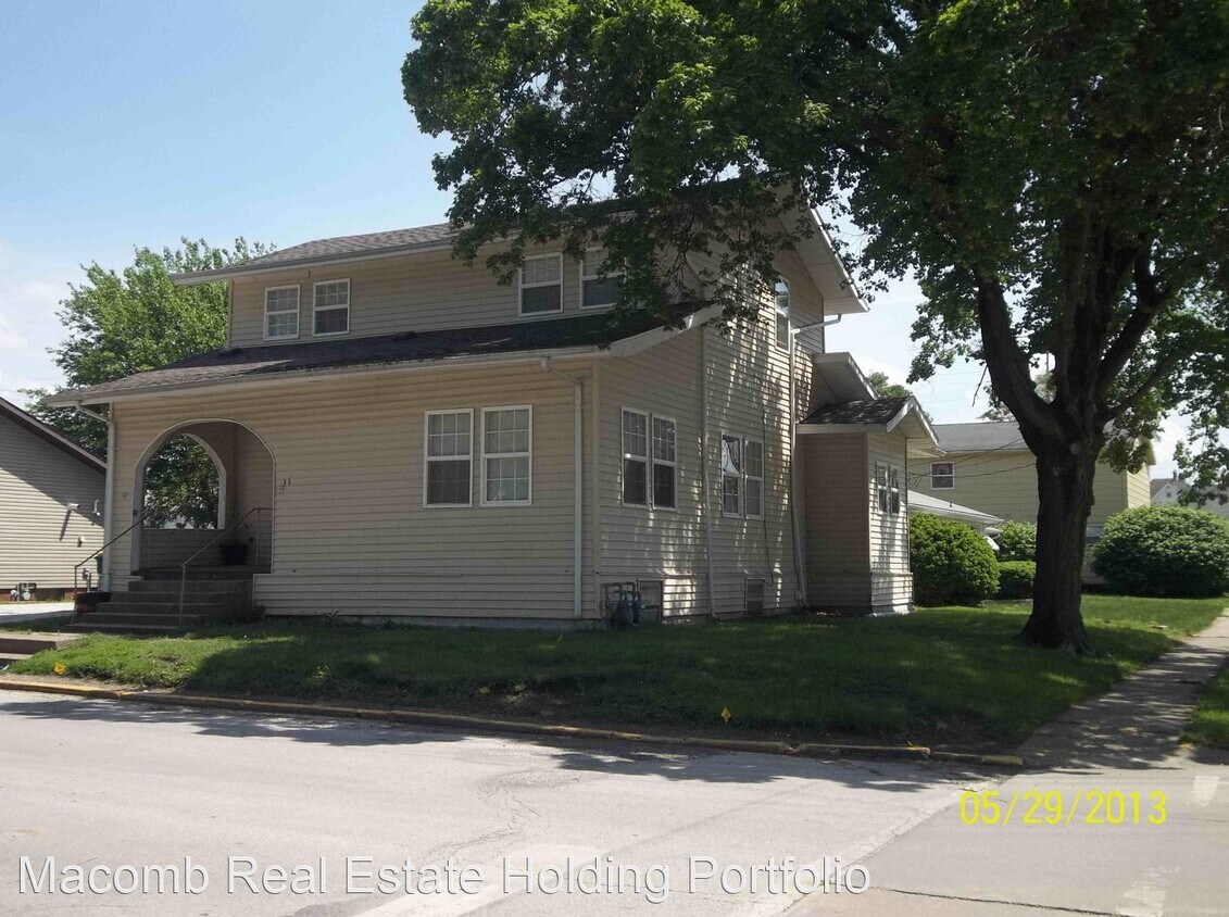 Primary Photo - 5 br, 2.5 bath House - 133 W Adams St