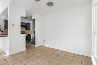 Building Photo - 1423 Valley Landing Dr