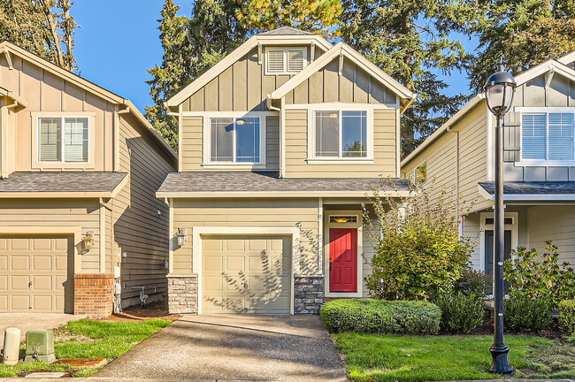 Front Entry - 4557 SE Satinwood St