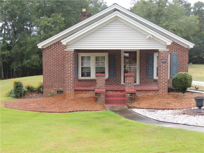 Building Photo - 803 Kings Rd