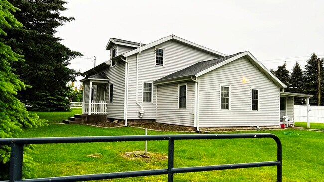 Building Photo - 1140 Manchester Rd