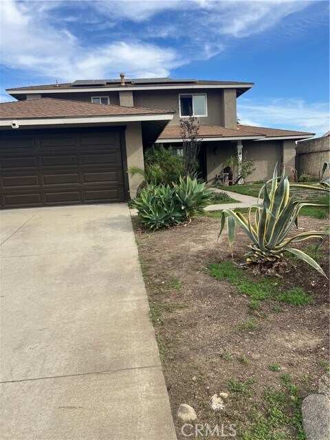 Foto principal - 1456 N Barranca Ave