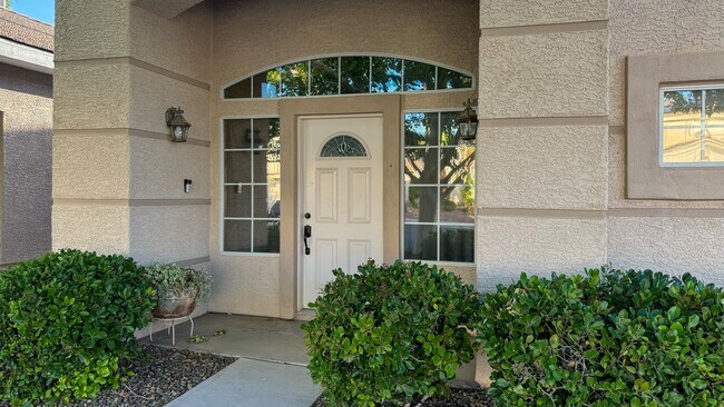 Foto del edificio - Freshly Updated 3BD Home, Island Kitchen &...