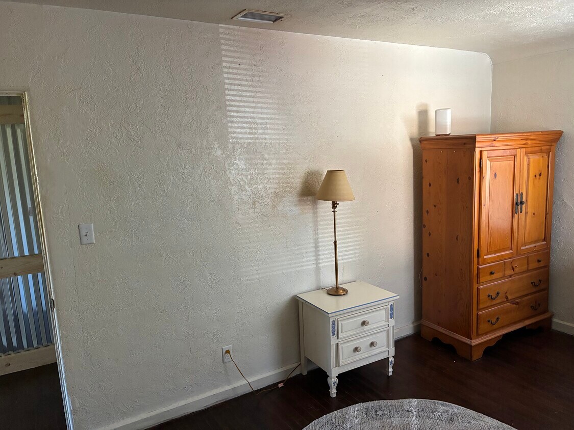 Foto del edificio - 2504 Booker Ave