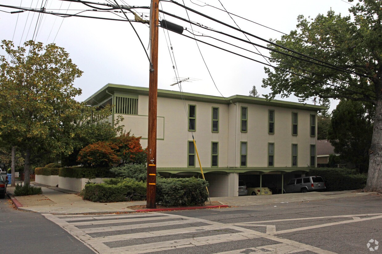 Foto del edificio - 899 Webster St