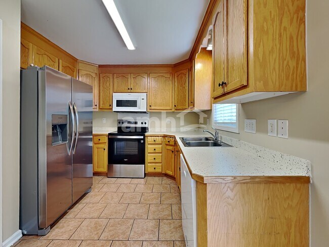 Foto del edificio - 4466 Timberwood Dr