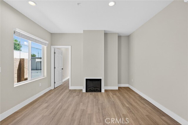 Foto del edificio - 8414 Burnet Ave