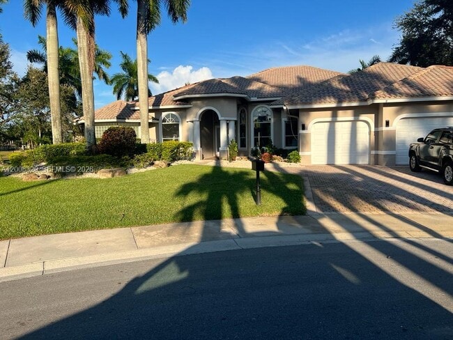 Foto del edificio - 2534 Poinciana Dr