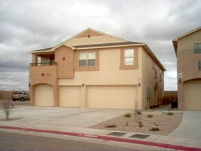 Building Photo - 5647 Valle Alegre Pl NW