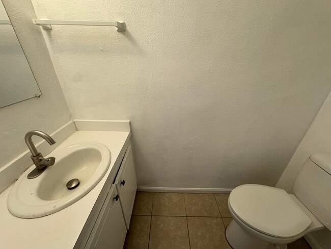 Building Photo - Myrtle Beach - 2 Bedroom / 1.5 Bathroom Townhome