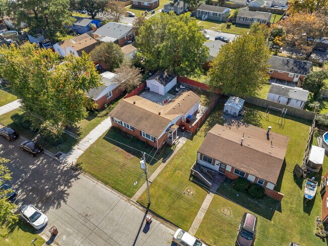 Building Photo - 2910 Mattox Dr