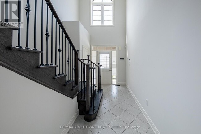 Building Photo - 492 Grindstone Trl