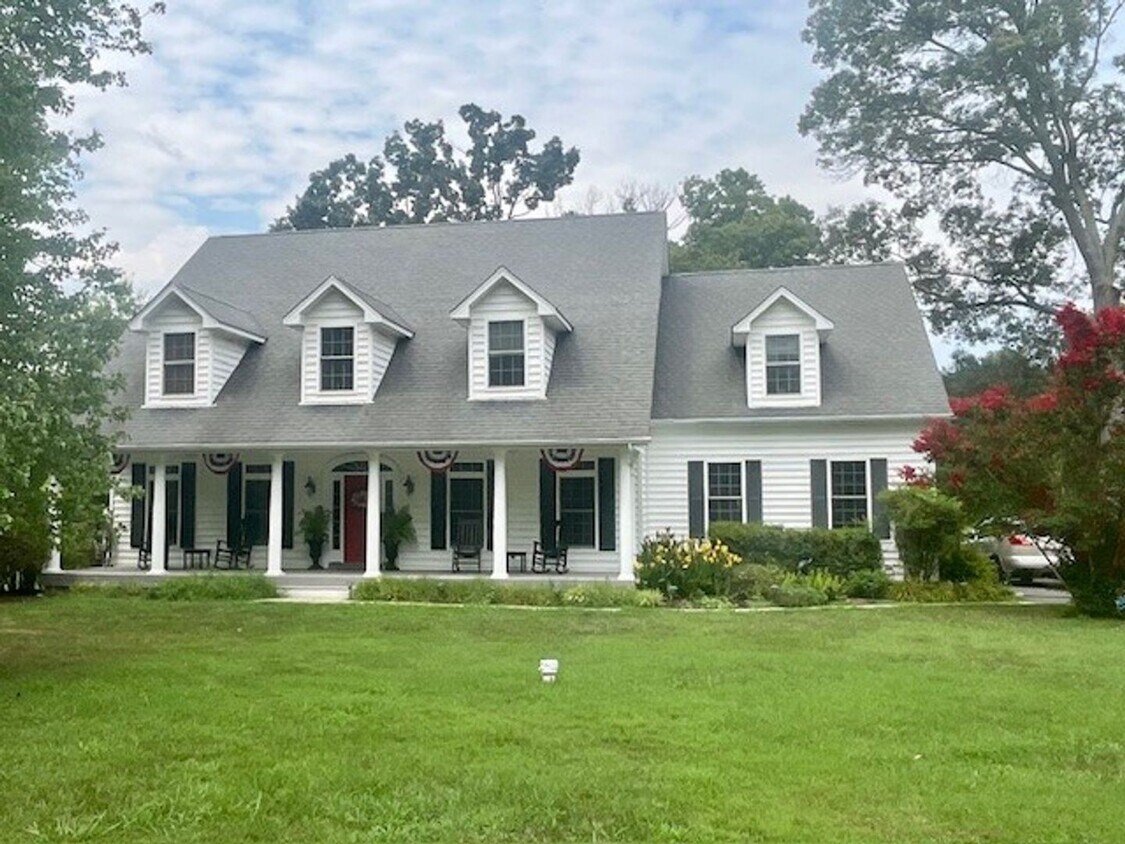 Foto principal - Stunning Waterfront Home