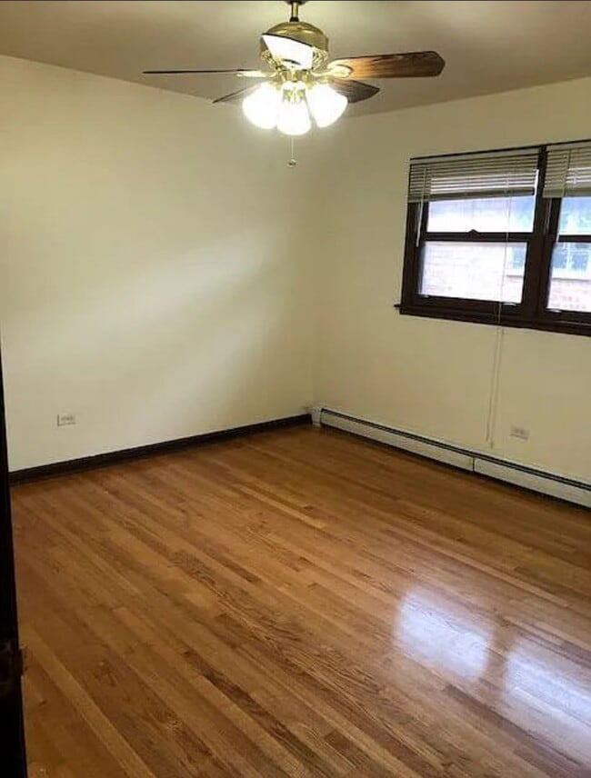 Building Photo - 344 Yates Ave