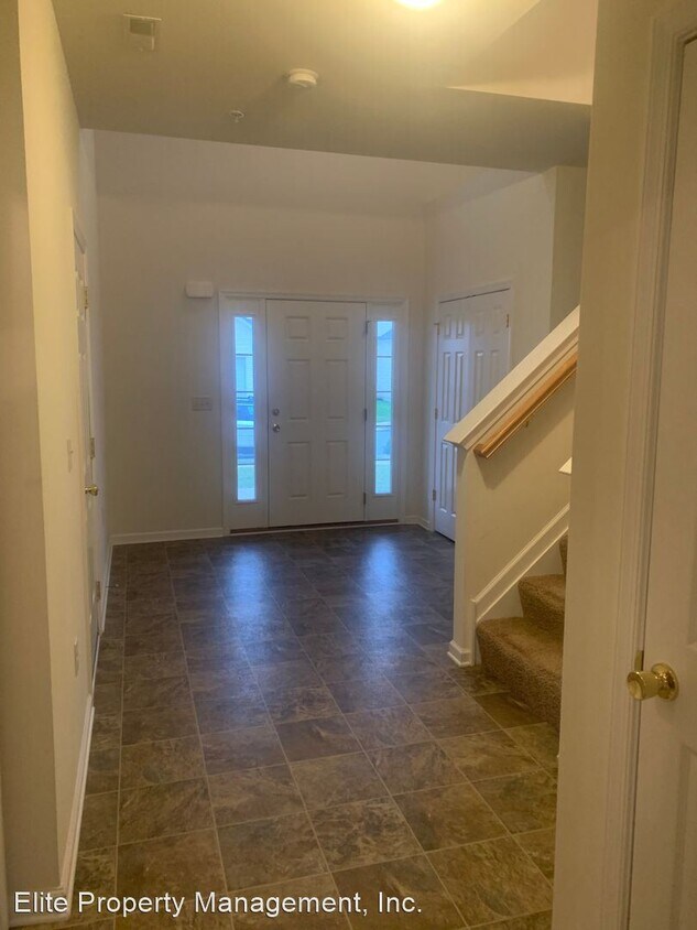 Foto principal - 3 br, 2.5 bath House - 545 Marion Rd