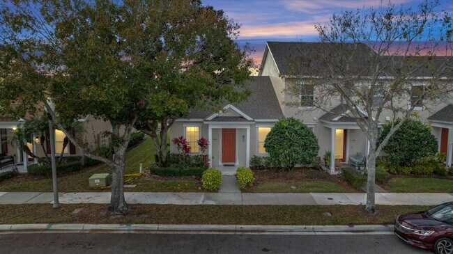 Building Photo - Summerport @ Horizon West 2/2 Charming Town home Available in April!