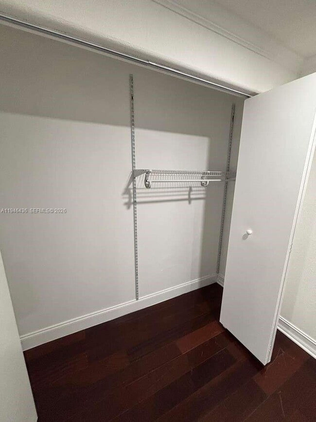 Foto del edificio - 645 NW 7th Ave