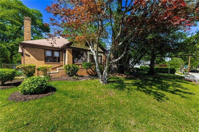 Foto del edificio - 1029 Katherwood Dr SW