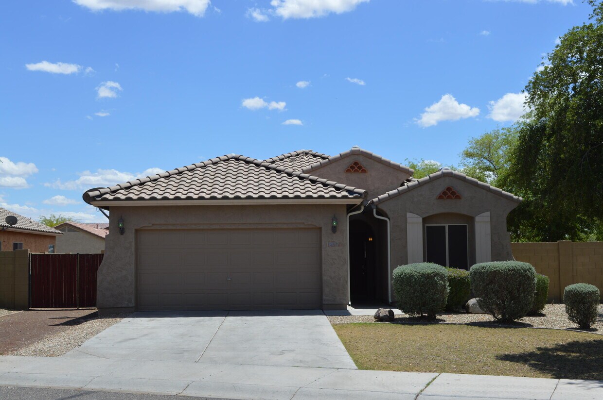 18017 W Lawrence Ln, Waddell, AZ 85355 House Rental in Waddell, AZ