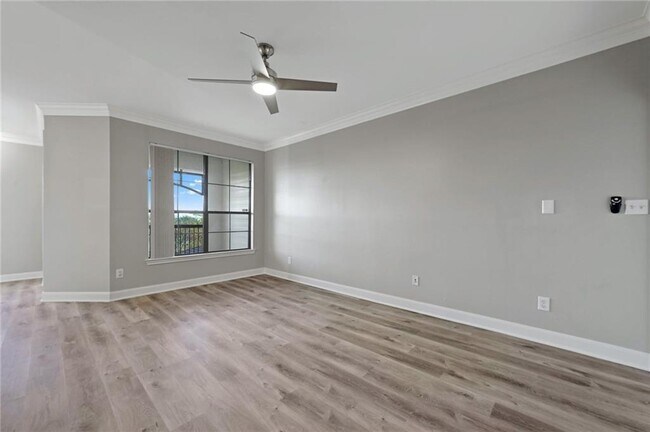 Building Photo - 7701 Rialto Blvd