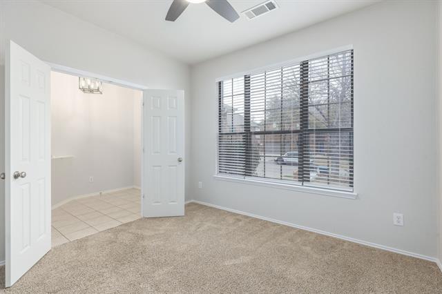 Foto del edificio - 10701 Vista Heights Blvd