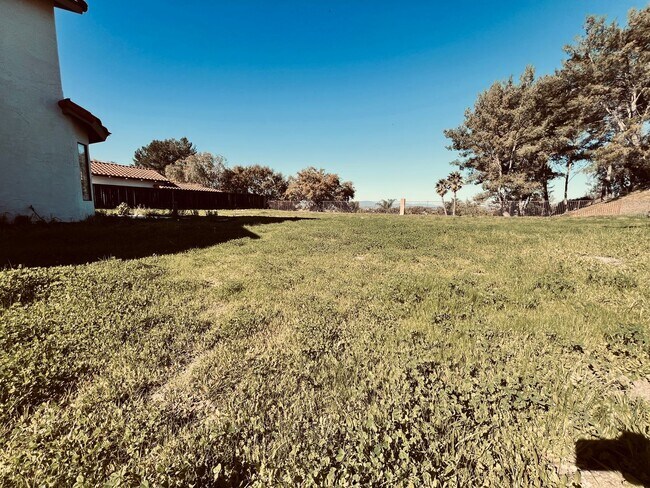 Building Photo - Oceanside Rancho Del Oro 4 Bedroom 3 Bath Home