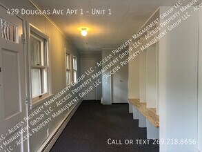 Building Photo - 429 Douglas Ave