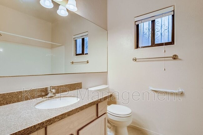 Building Photo - 7667 E Park View Dr