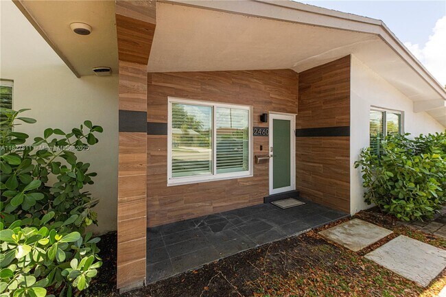 Foto del edificio - 2460 NE 209th Terrace