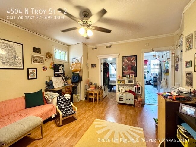 Foto del edificio - 4504 N Troy St