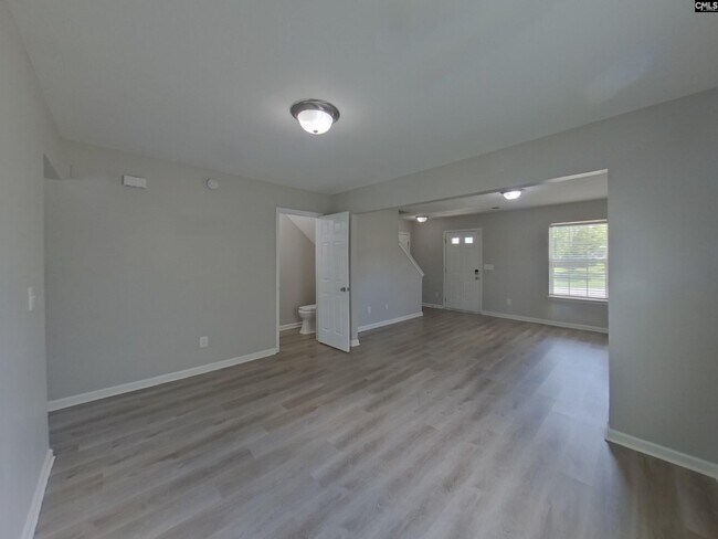 Building Photo - 414 Grand National Ln