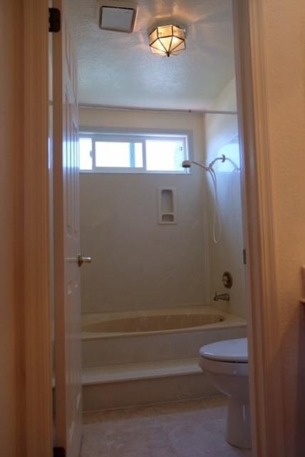 Foto del edificio - 2332 Dubois St