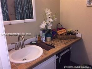 Foto del edificio - 8009 W 6th Ave